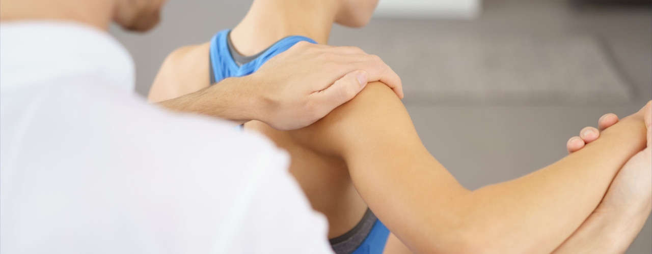 shoulder-pain-relief-Maverick-Physio-St-Paul-MN
